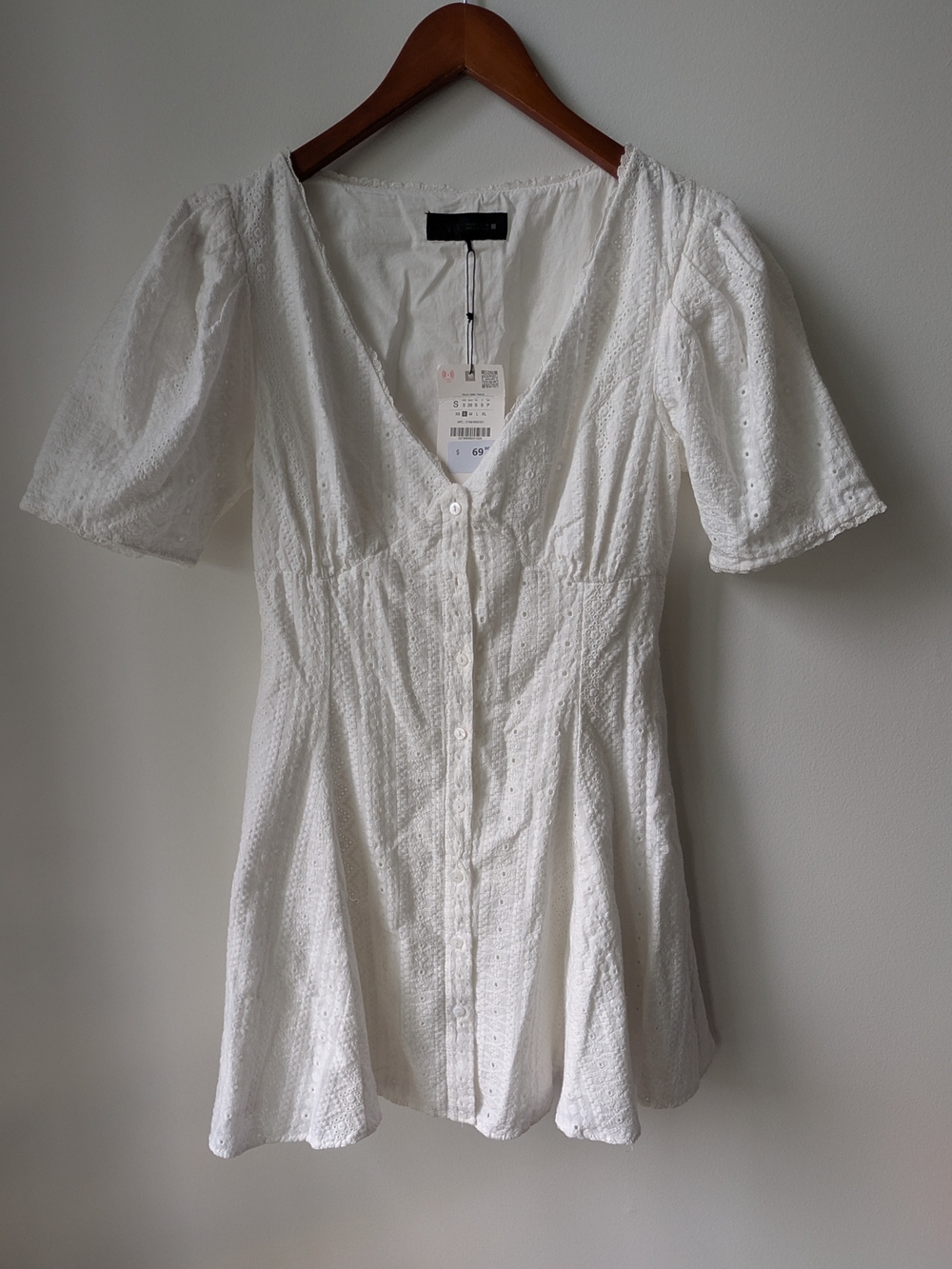Zara NWT White Cotton Eyelet Embroidered Mini Dress S